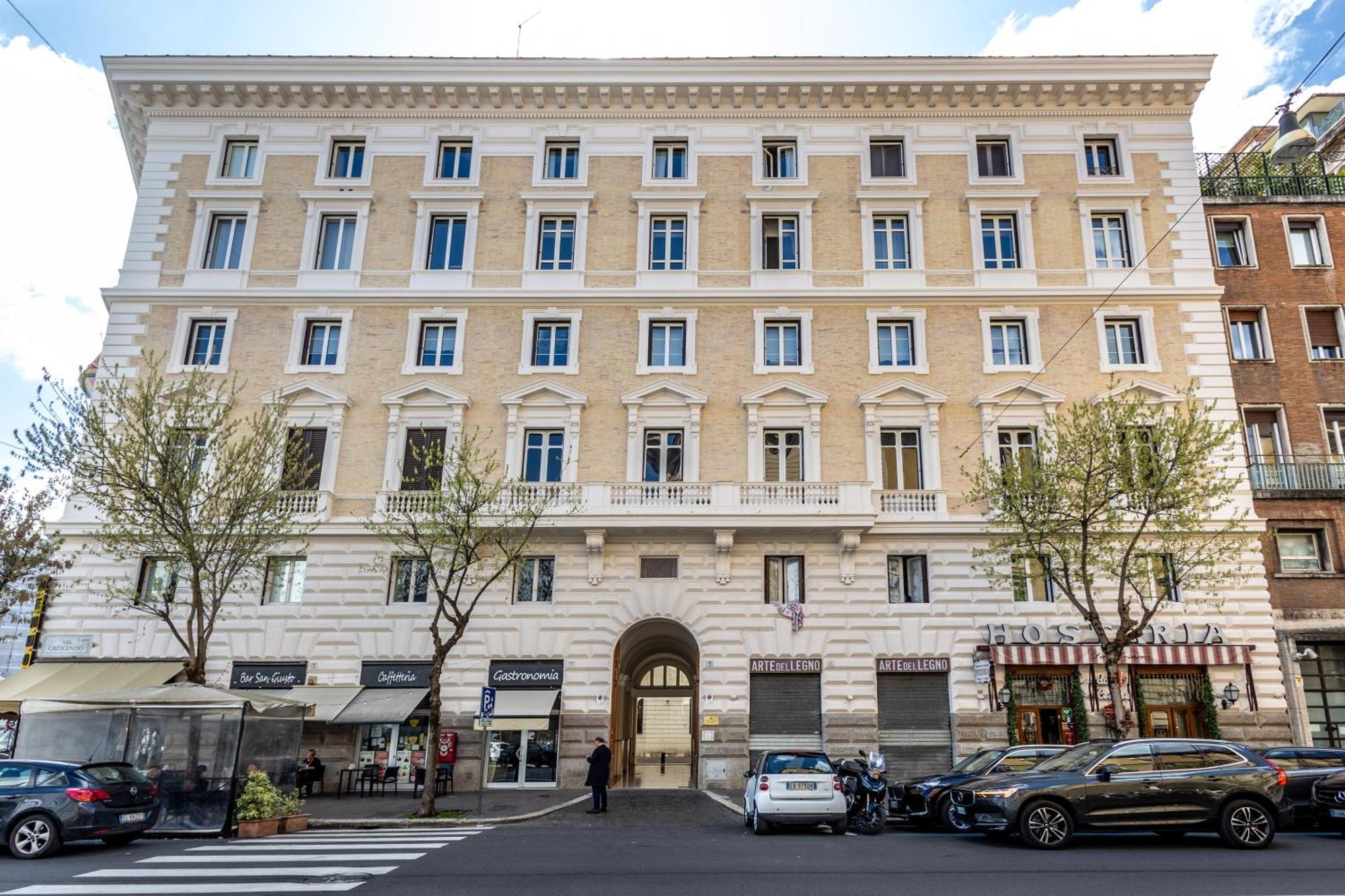 Mybedcavour — Photos 2